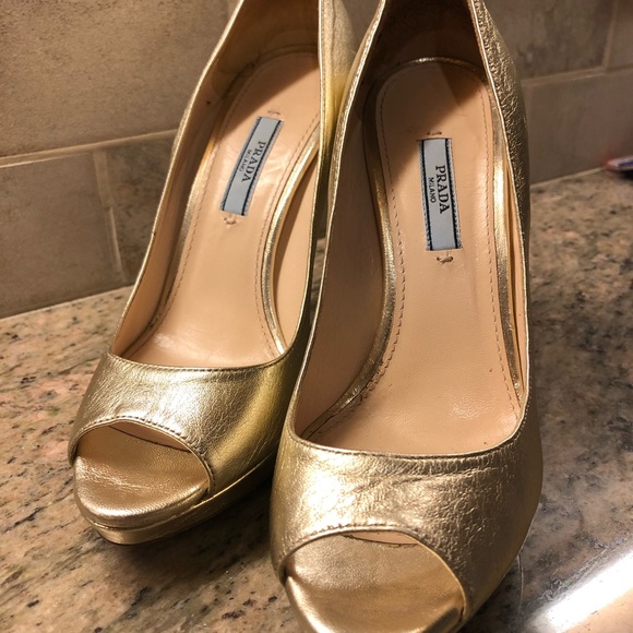 Prada gold leather peep toe pumps high heels - Picture 6 of 6